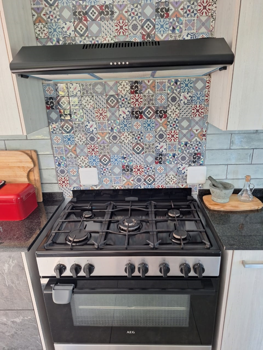 To Let 3 Bedroom Property for Rent in Beachview Eastern Cape